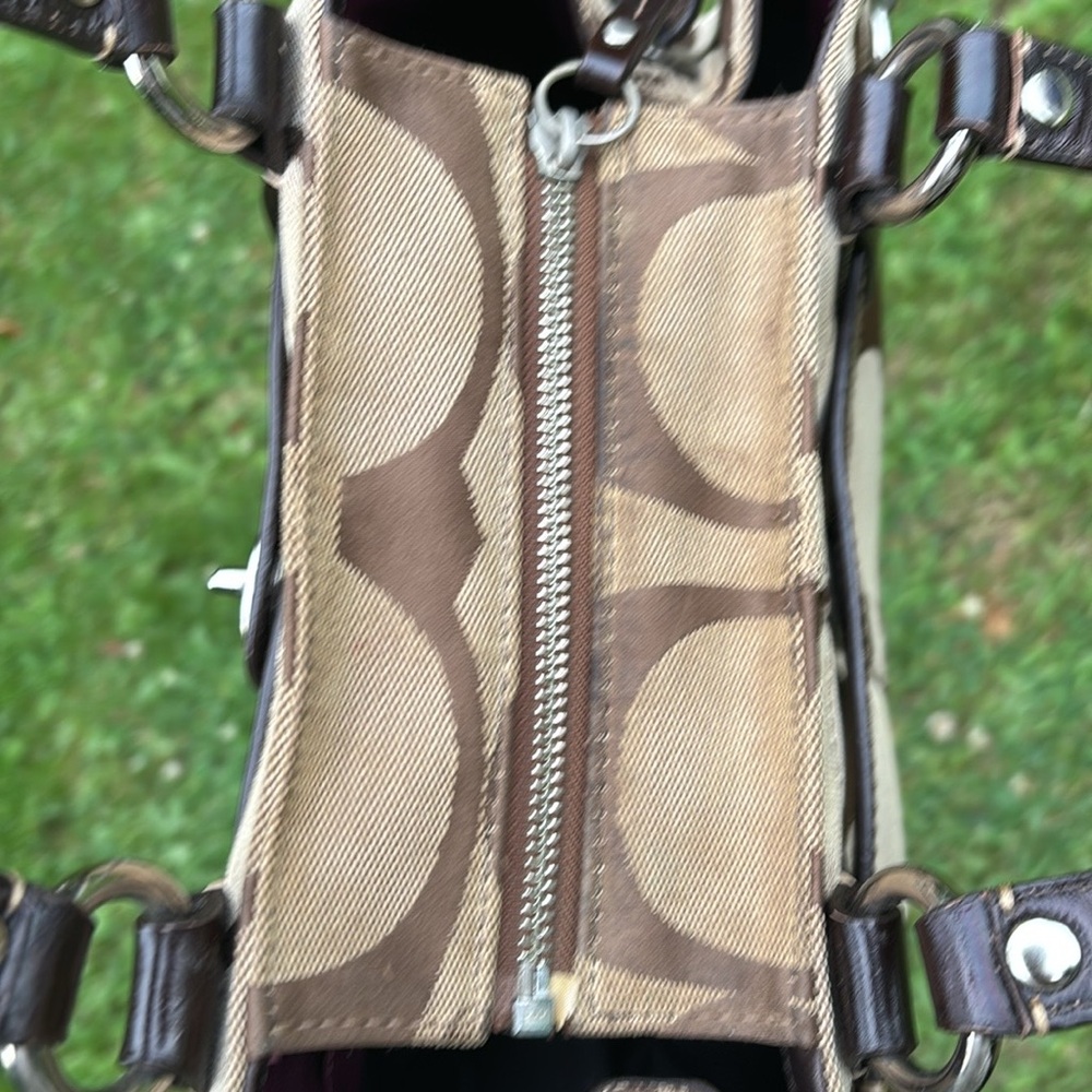 Vintage Brown and Tan Coach Shoulder bag - Picture 12 of 12